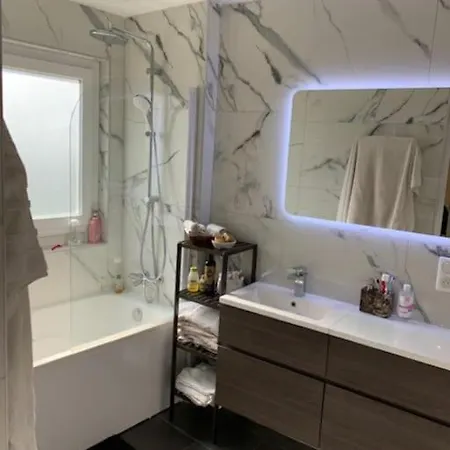 Holiday home Maison T2 Avec Clim 2mn Gare Parking Privee Annecy