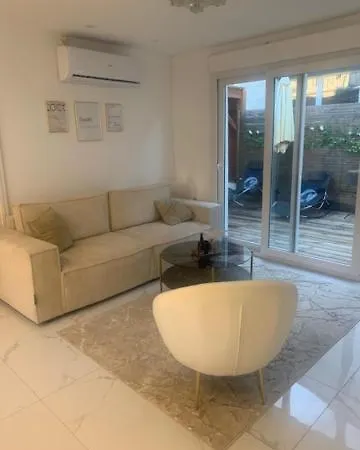 Holiday home Maison T2 Avec Clim 2mn Gare Parking Privee